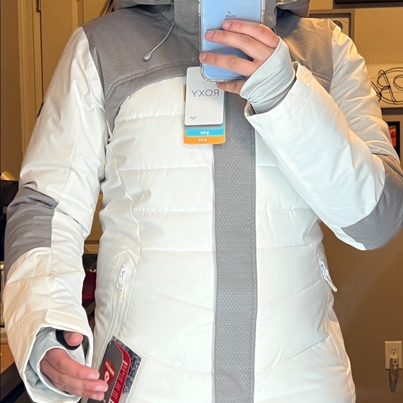 Roxy Winter Snowboarding Jacket - Picture 6 of 8